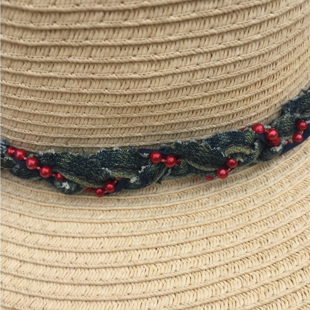 Artisan kreativekristen Upcycled cream wide brim straw hat Floral Accent - Picture 5 of 11